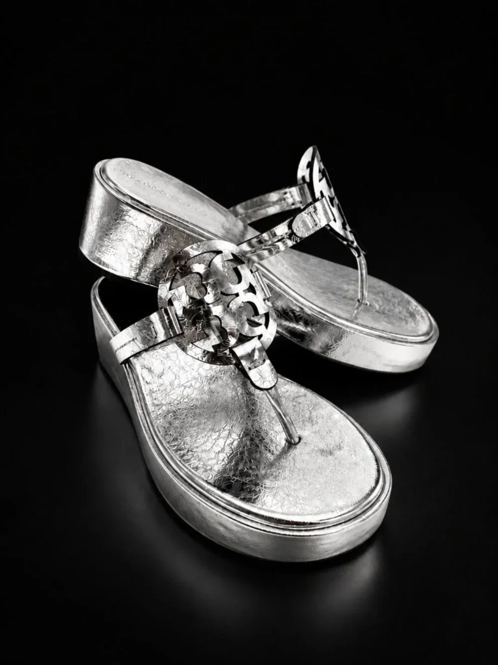 TORY BURCH MILLER 25MM WEDGE SANDAL CRINKLE METALLIC